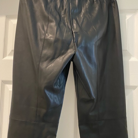 Black leather like pants.  Size 6.  Perfect condition and very comfortab… - Picture 5 of 6